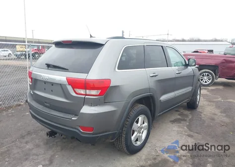 2013 Jeep Grand Cherokee Laredo z USA, uszkodzony, nr VIN 1C4RJFAG8DC594442